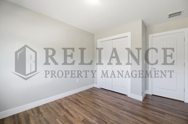 Building Photo - 4515 E 45th St N