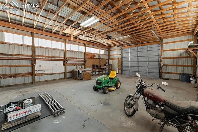 Building Photo - 497 South Avenida Del Oro E