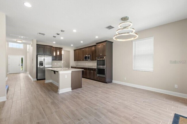 Building Photo - 16010 Sonoma Grv Cir