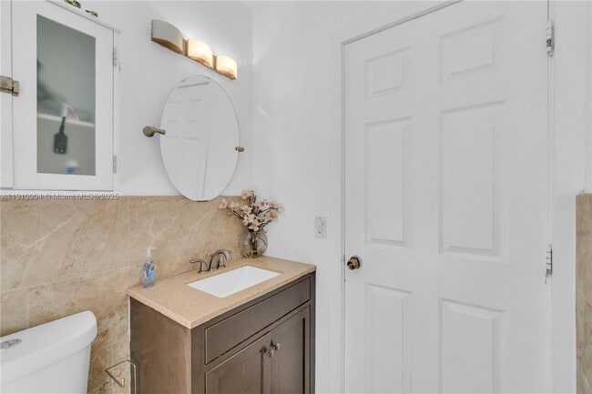 Building Photo - 774-774 NW 49th St