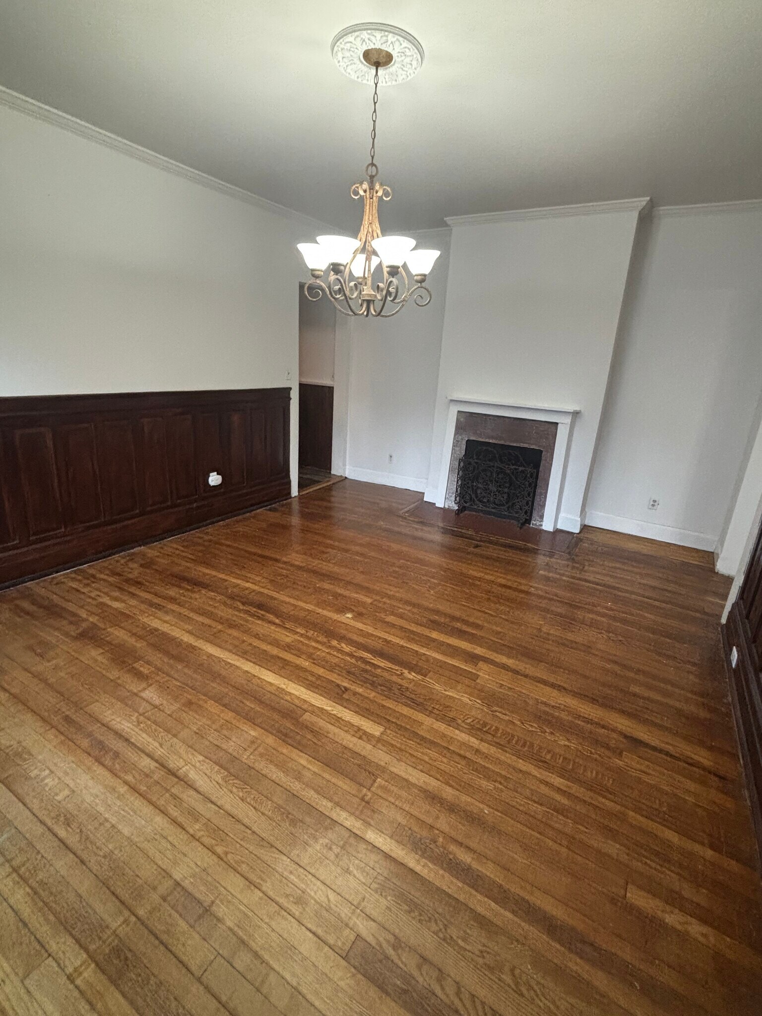 Building Photo - 35 Ashland Ave