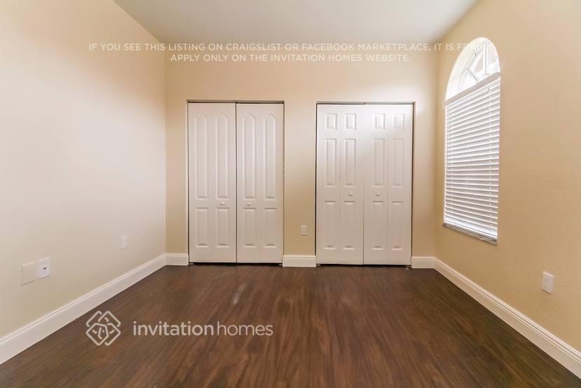 Building Photo - 8723 NW 142nd Ln