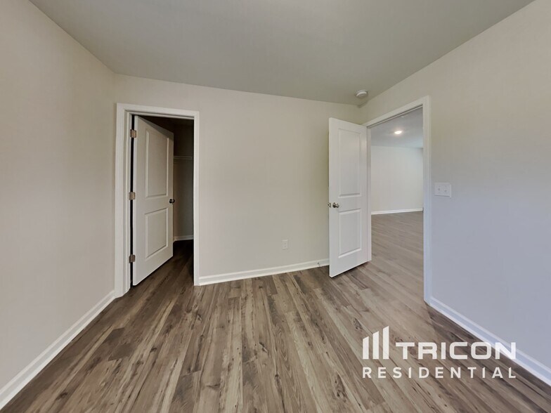 Building Photo - 156 Chapelcrest Ln