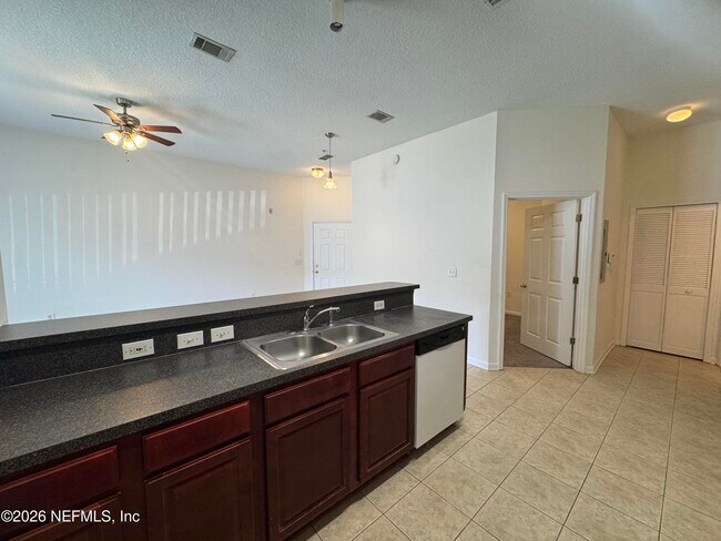 Building Photo - 5151 Playpen Dr