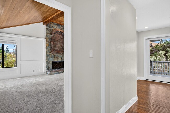 Building Photo - 1837 Lackland Dr
