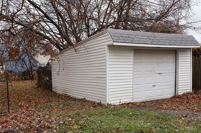 Building Photo - 12312 Carrington Ave