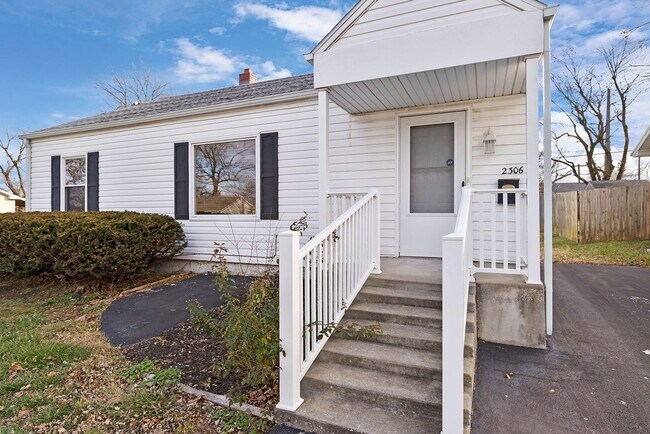 Building Photo - 3 bed / 1.5 Bath Home!