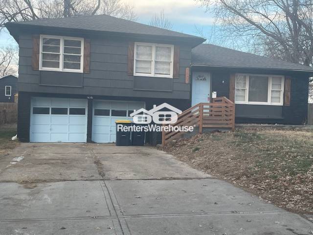 Building Photo - Updated 4-bedroom 2.5 bath home with finished basement