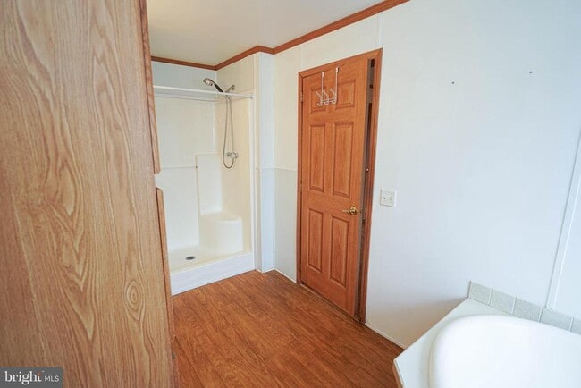 Building Photo - 12179 Country Dr