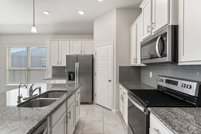 Building Photo - 229 Stag Way