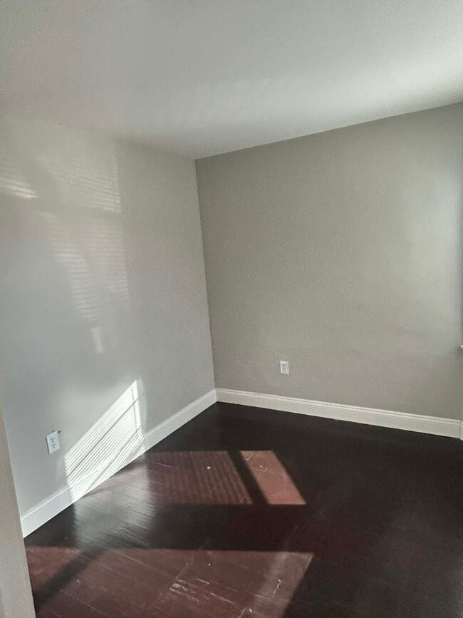 Building Photo - 8713 Susan Ave