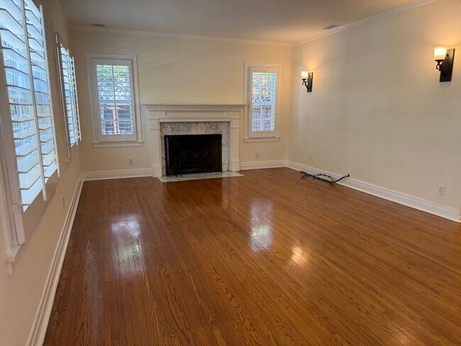 Building Photo - Charming 3 Bedroom 2 Bathroom Wilshire Vista Home with Bonus Room, Resort-Style Backyard and Heat...