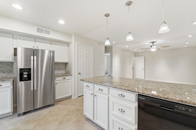 Building Photo - Beautiful 3 Bed/ 2.5 Bath Scottsdale Home I Near Kierland - Prime Location