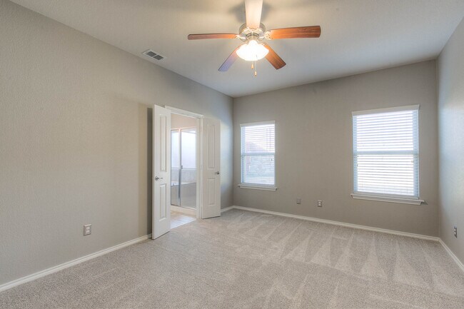 Building Photo - 1205 Glen Ct