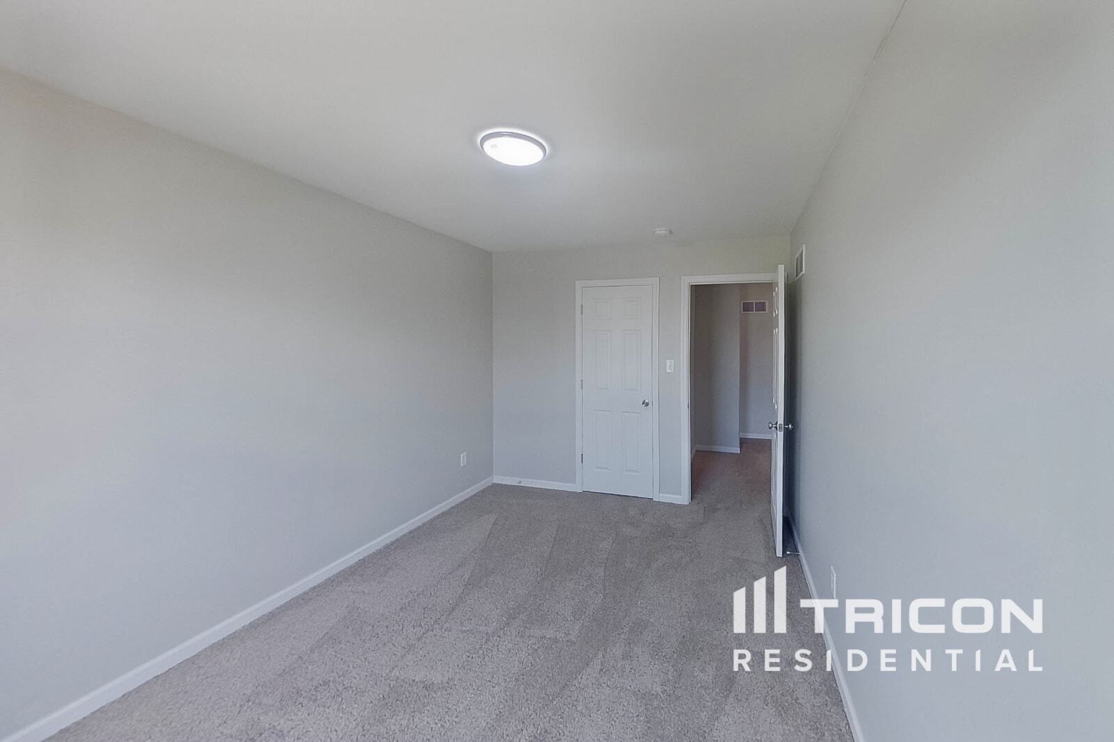 Building Photo - 6024 New Town Dr