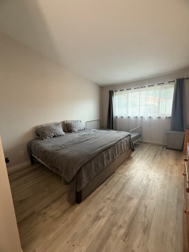 Building Photo - 305 Chaplin Cir