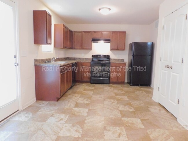 Building Photo - 301 Hidden Timber Ln