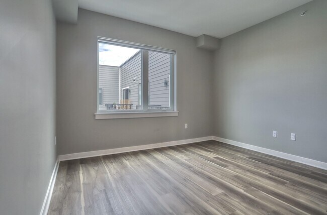 Building Photo - 475 Communipaw Ave