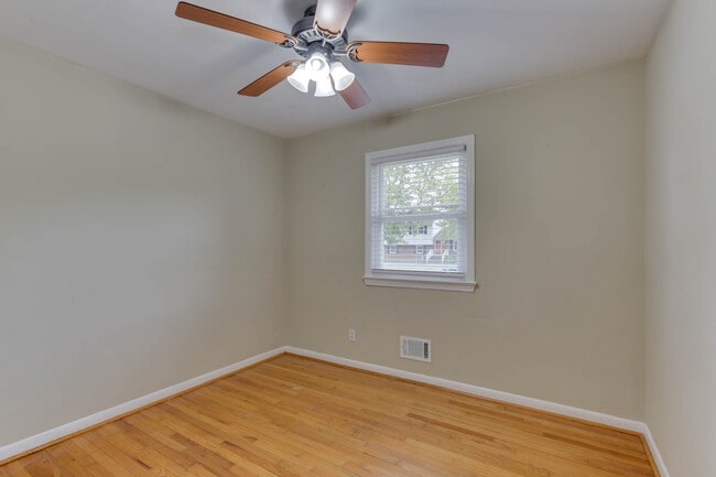 Building Photo - 1701 Meredith Rd