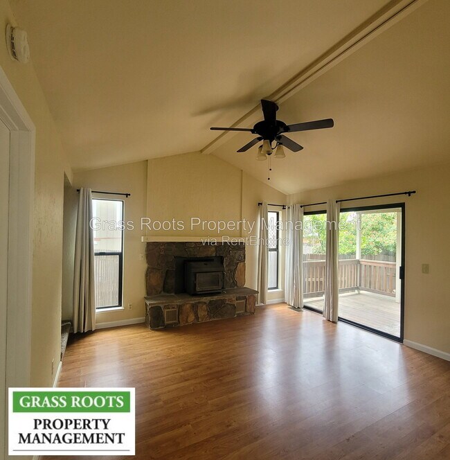 Building Photo - 616 Pelton Way