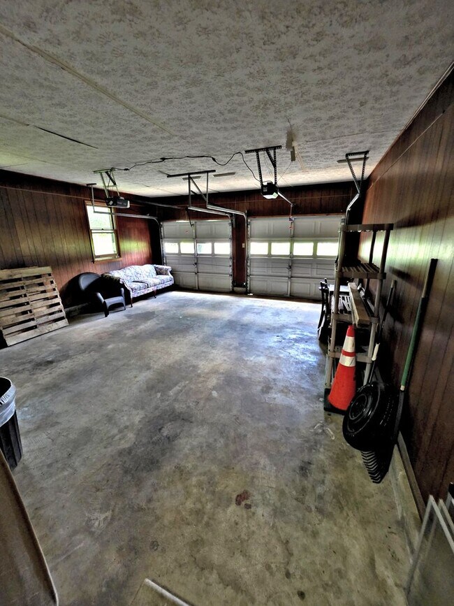 Building Photo - House Athens/Limestone County 4BR/2BA with 2 car garage