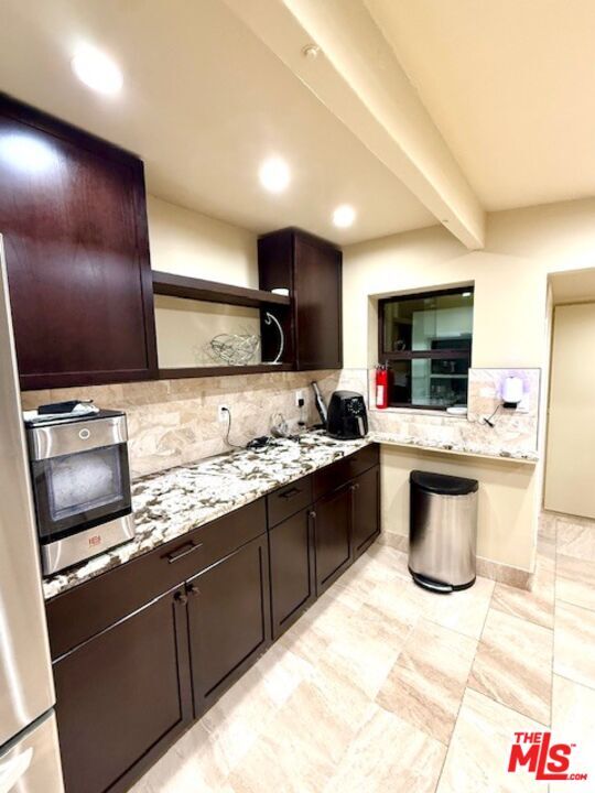 Building Photo - 8808 Chatlake Dr
