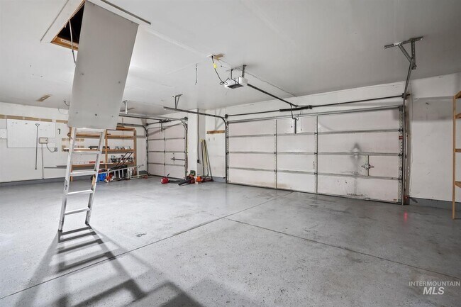 Building Photo - 11909 W Patrina Dr