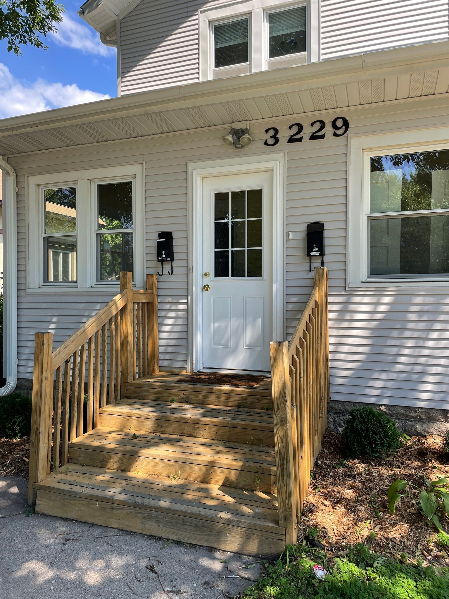 Welcome Home - 3229 22nd Ave S