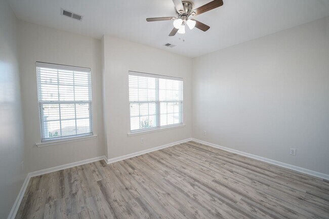 Building Photo - Available Soon!