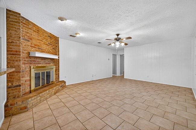 Building Photo - 9602 S Petersham Dr