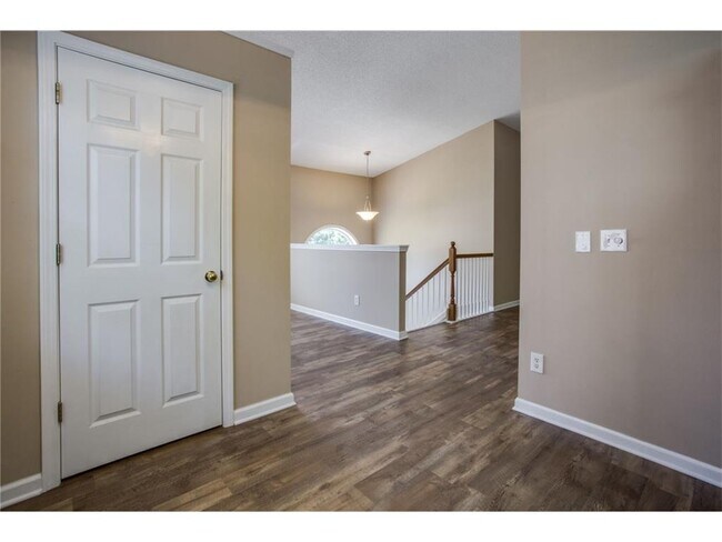 Building Photo - 2727 Fort Hampton Ct