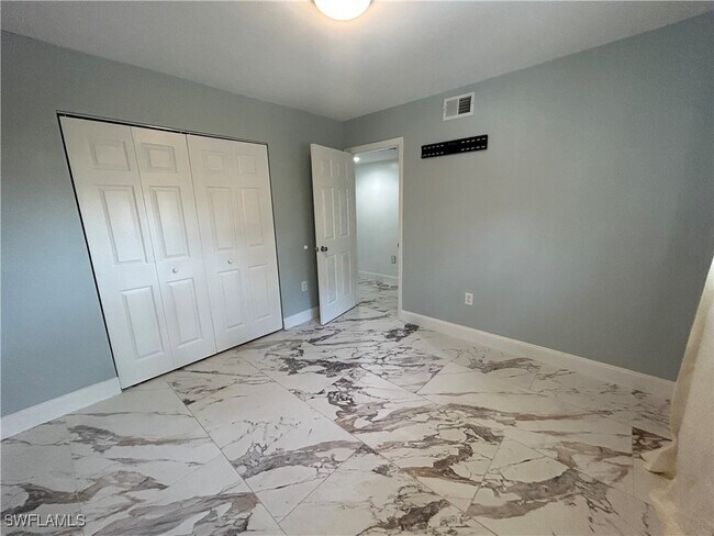 Building Photo - 2346 Naples Trace Cir