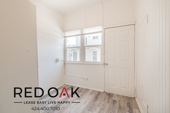 Building Photo - 470 Cypress Ave