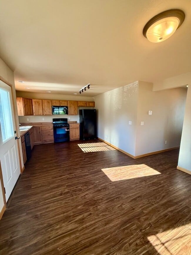 Primary Photo - 3 Bedrooms 2 1/2 Bathroom Townhouse