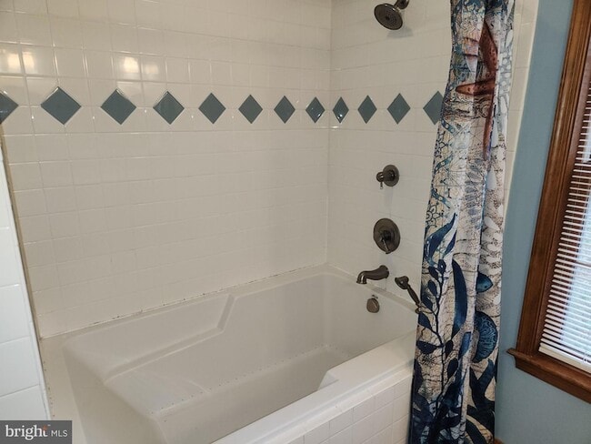 Building Photo - 43974 White Cedar Ln