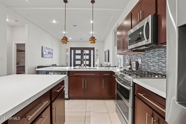 Building Photo - 244 Saltford Pl