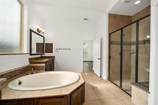 Building Photo - 26726 Longleaf Valley Dr