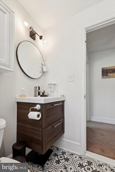 Building Photo - 322 Woodbine Ave