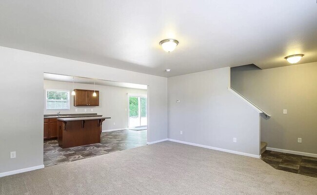 Building Photo - Newer 4 Bedroom Home for Lease