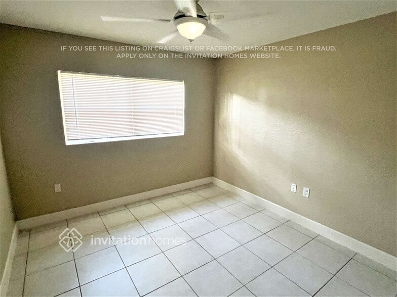 Building Photo - 2260 Charlotte Dr
