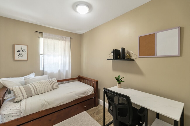 Building Photo - 7703 Southside Ln