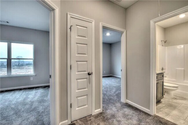 Building Photo - Beautiful NEW home in Cartersville!  Move ...