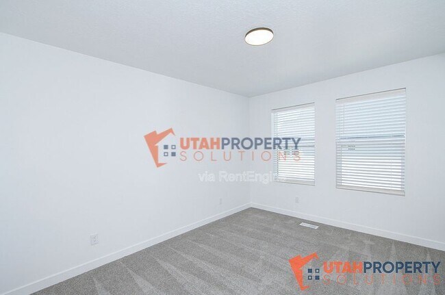 Building Photo - 3069 N 300 W