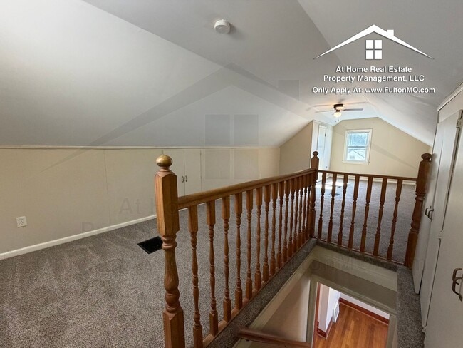 Building Photo - 707 Hollyhock Dr