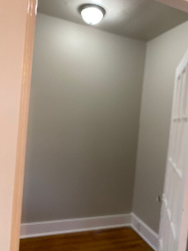 Building Photo - 486 Price Rd