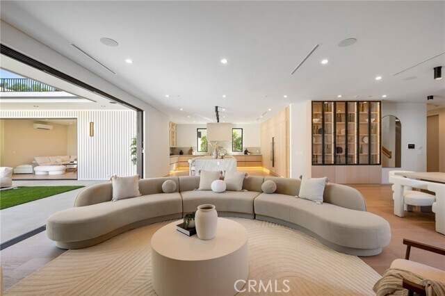 Building Photo - 16728 Morrison St