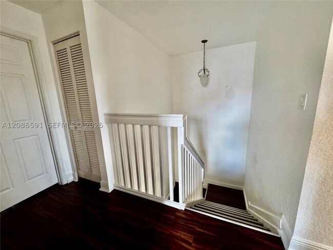 Building Photo - 9763 Darlington Pl