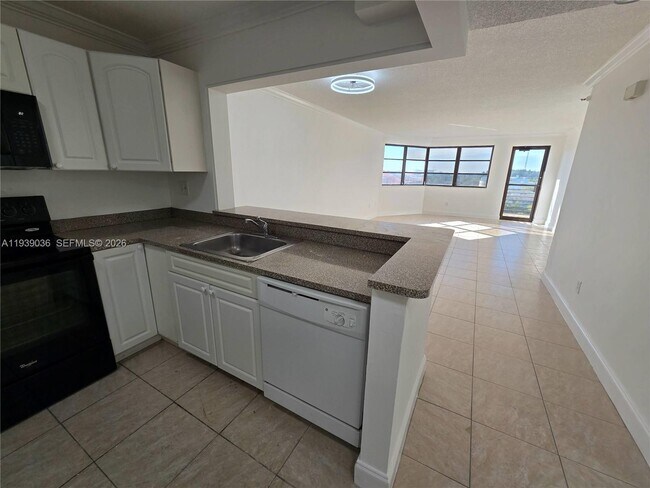 Building Photo - 20840 San Simeon Way