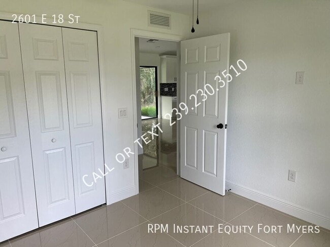 Building Photo - 2601 E 18th St