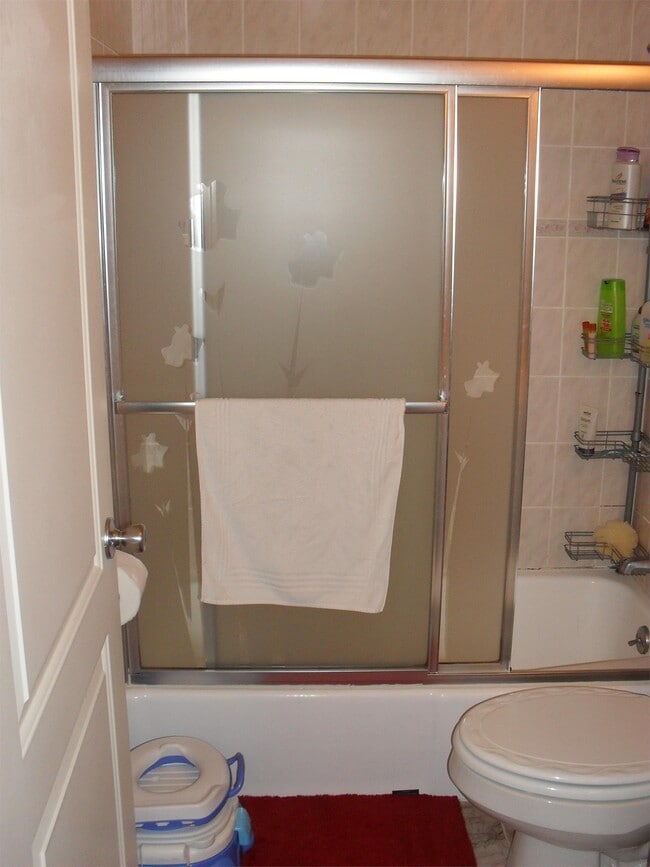 Building Photo - 7 Cypress Rd